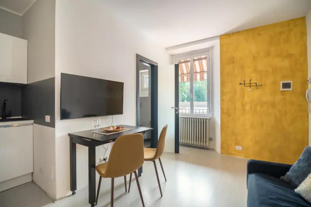 La Fabbrica Dei Sogni Apartment Cernobbio Luaran gambar